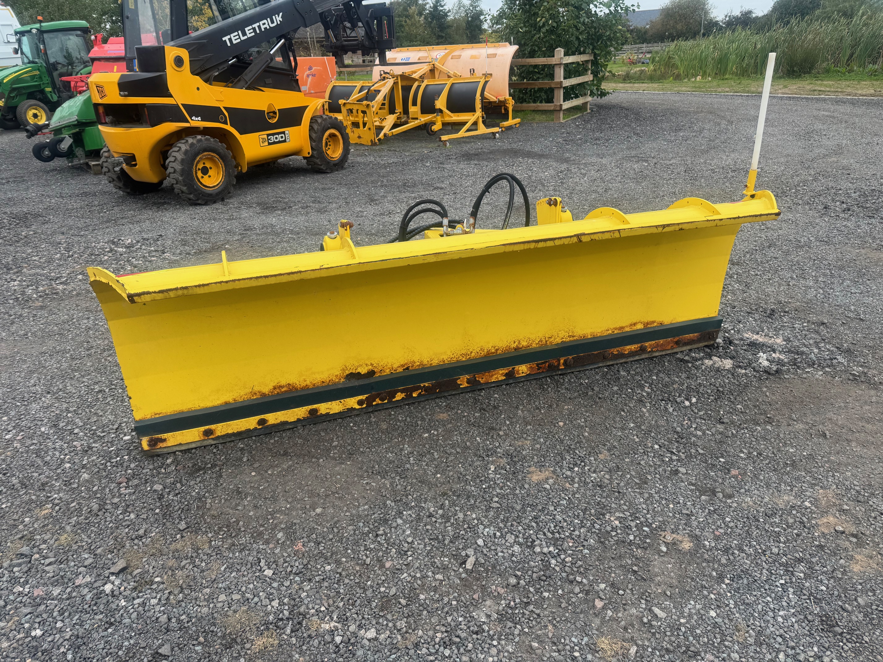 IAE Snow plough / fits tractors