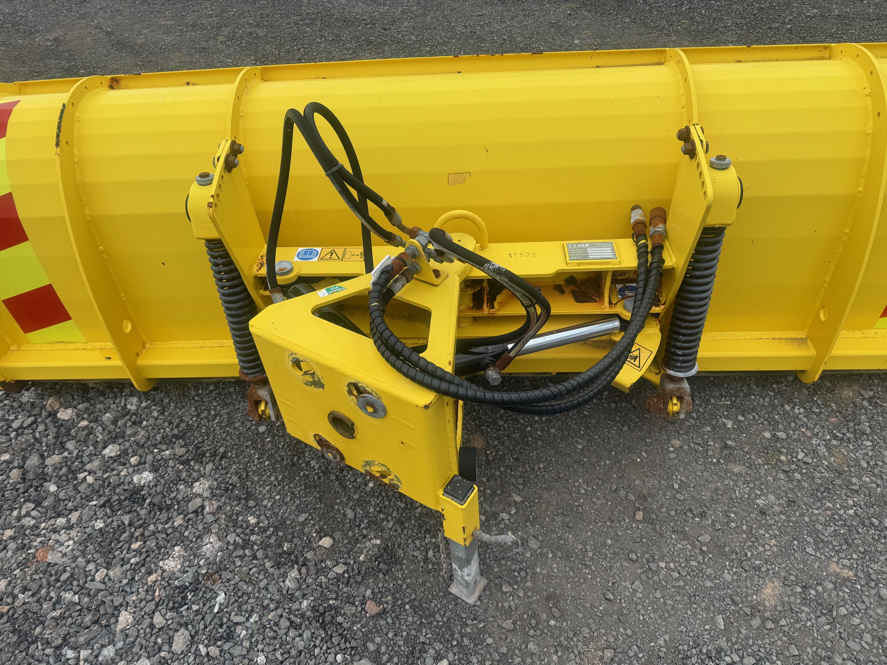 IAE Snow plough / fits tractors