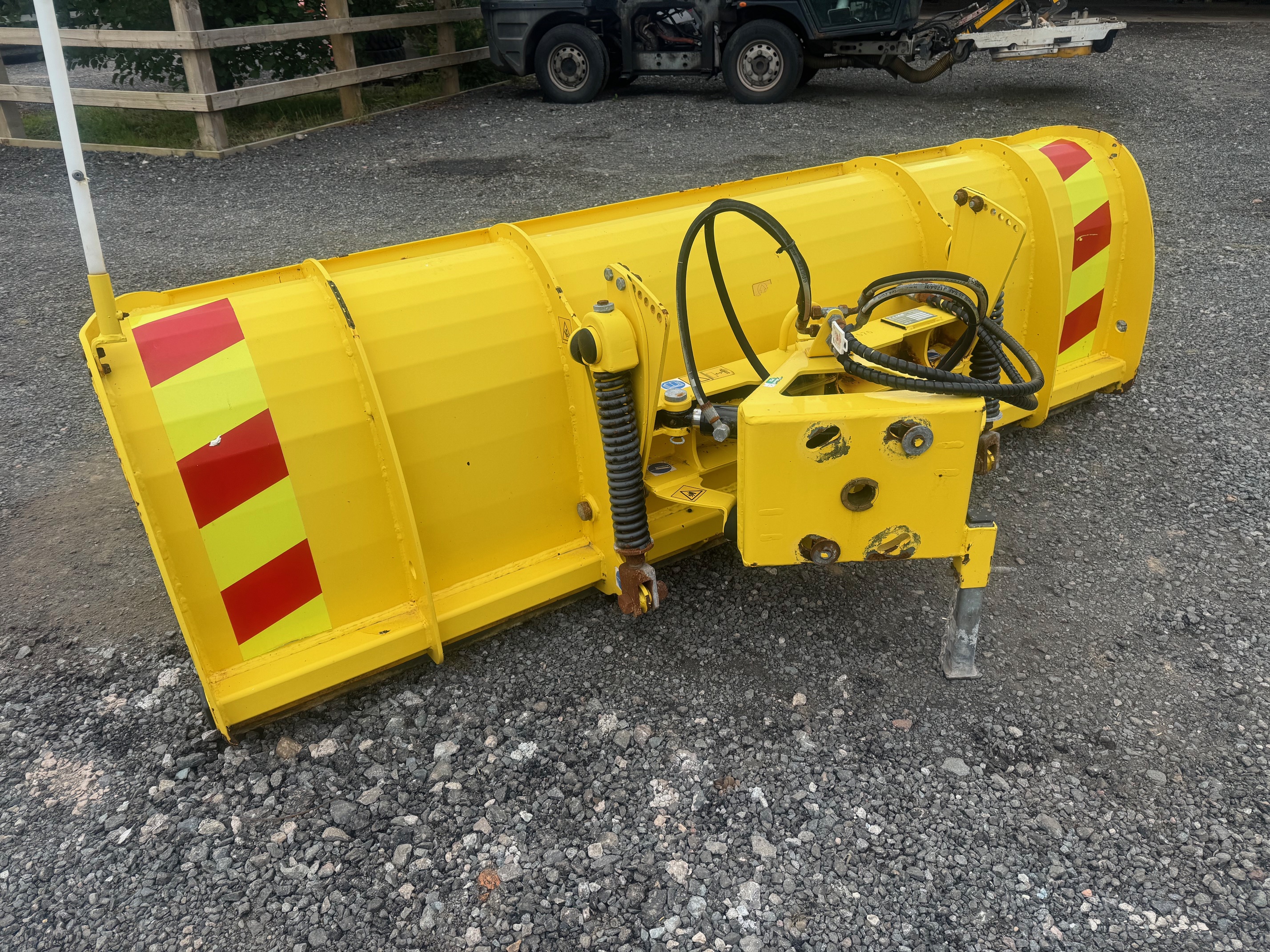 IAE Snow plough / fits tractors