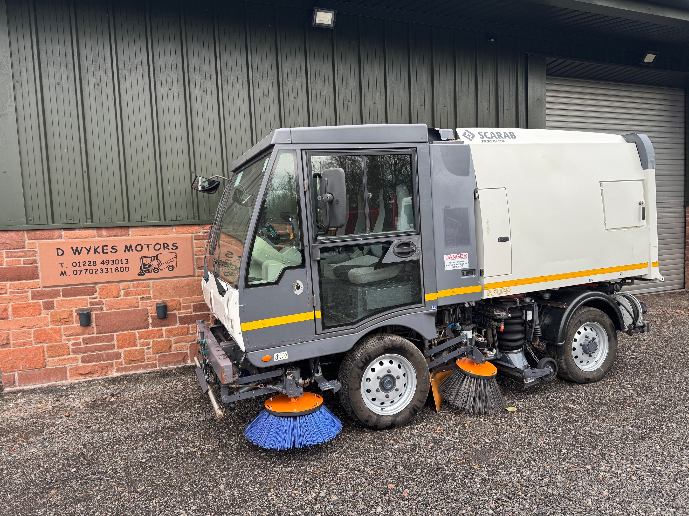 Scarab M25H Dual Sweep Road Sweeper / Pressure Washer