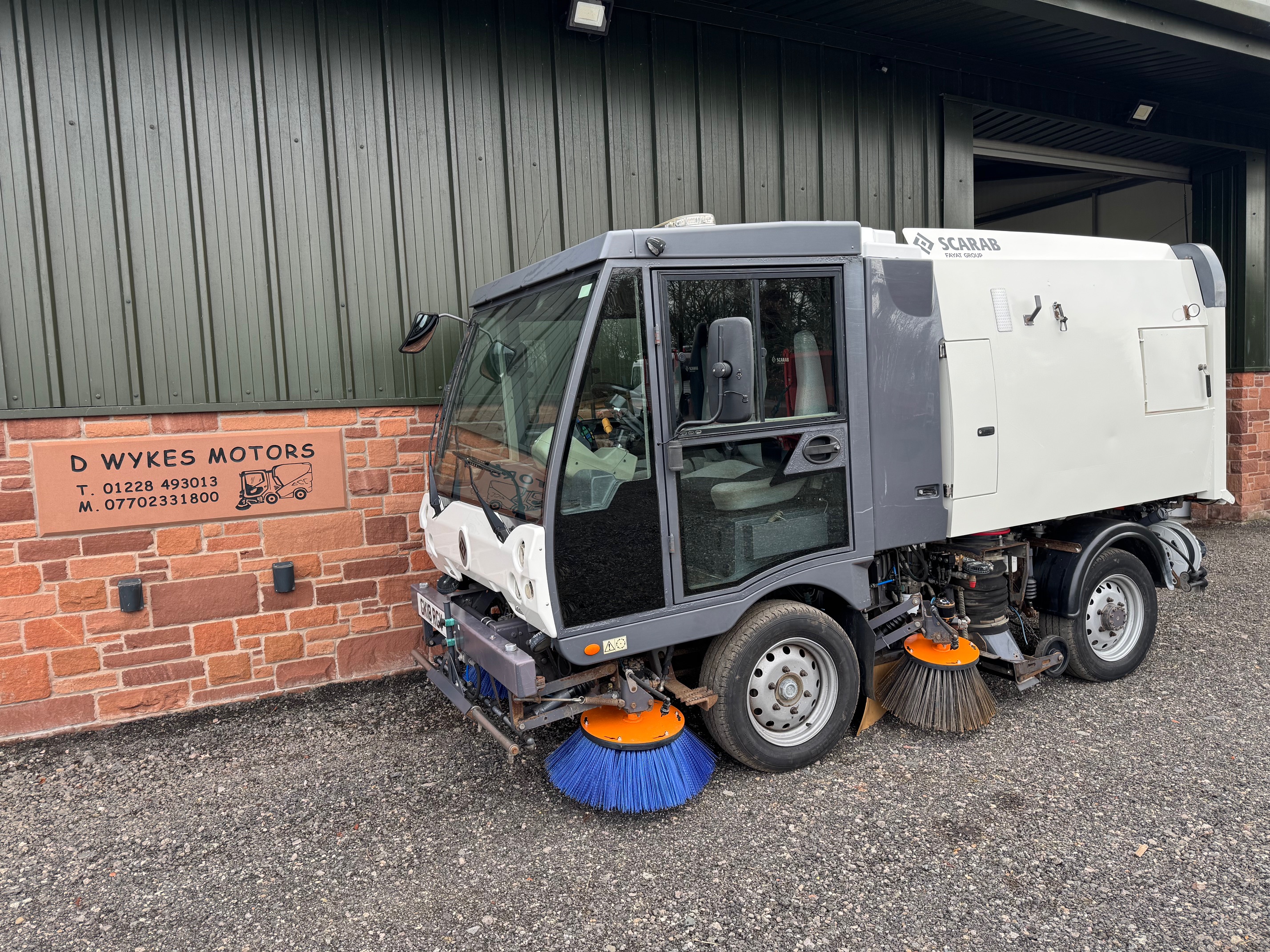 Scarab M25H Road Sweeper / Only 873 Hours
