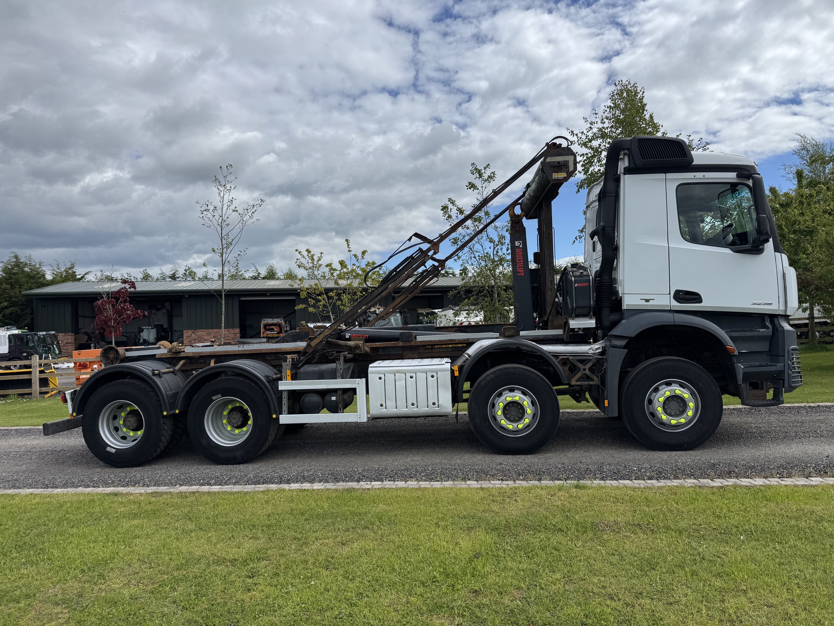 Mercedes Benz Arocs 3236 Hook Loader / Multi lift