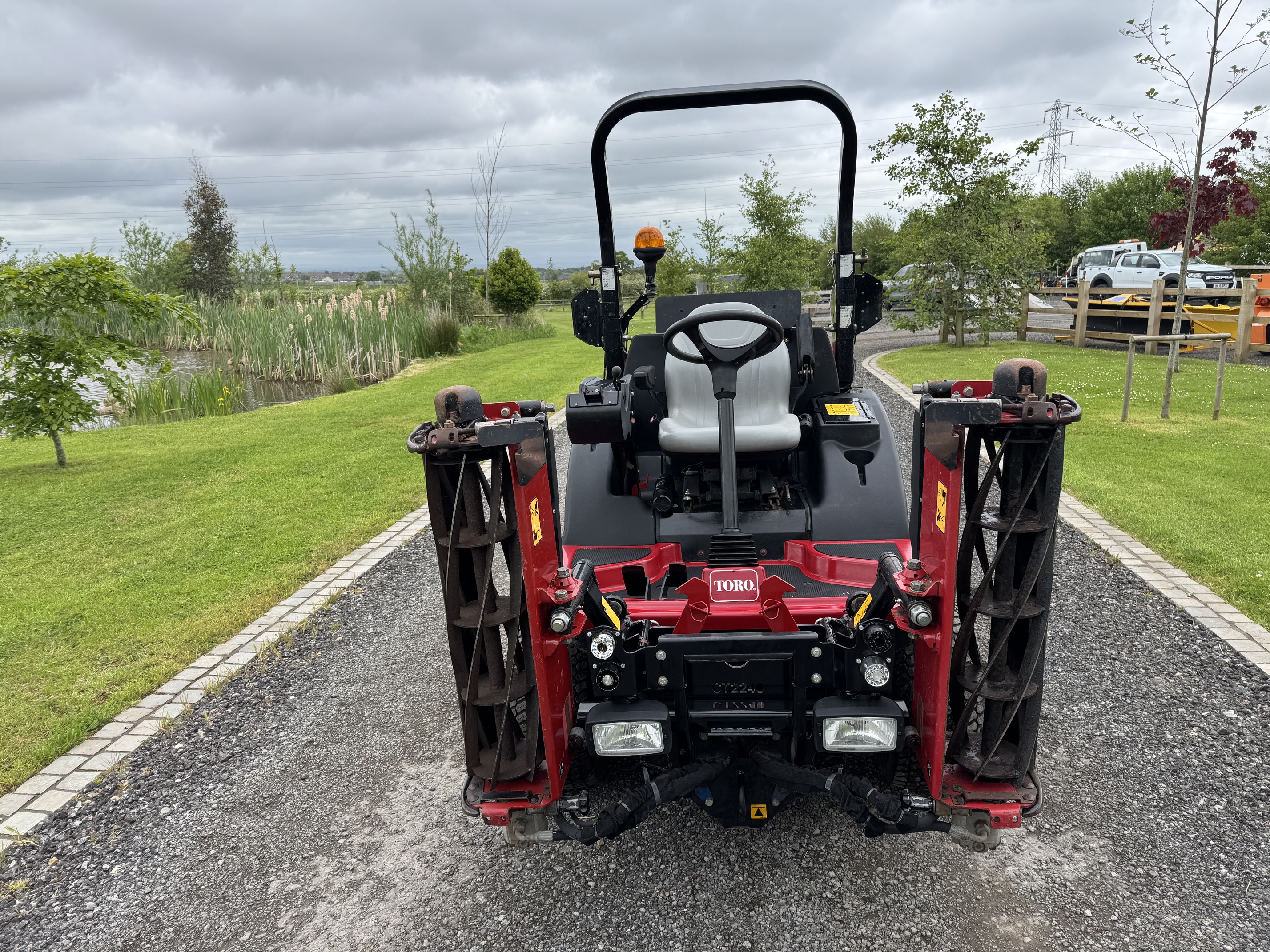 Toro CT2240 Mower / 1073H
