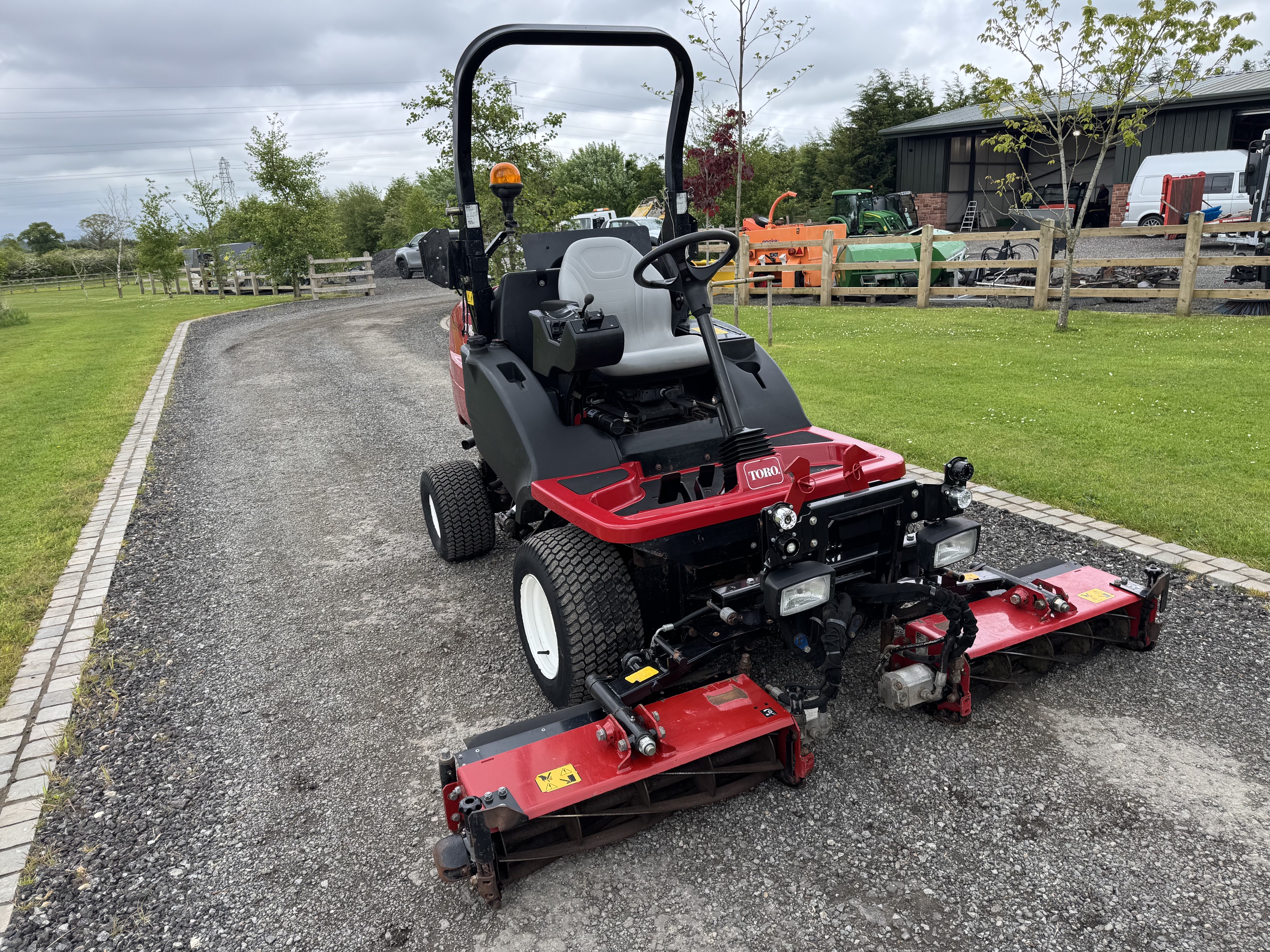 Toro CT2240 Mower / 1073H