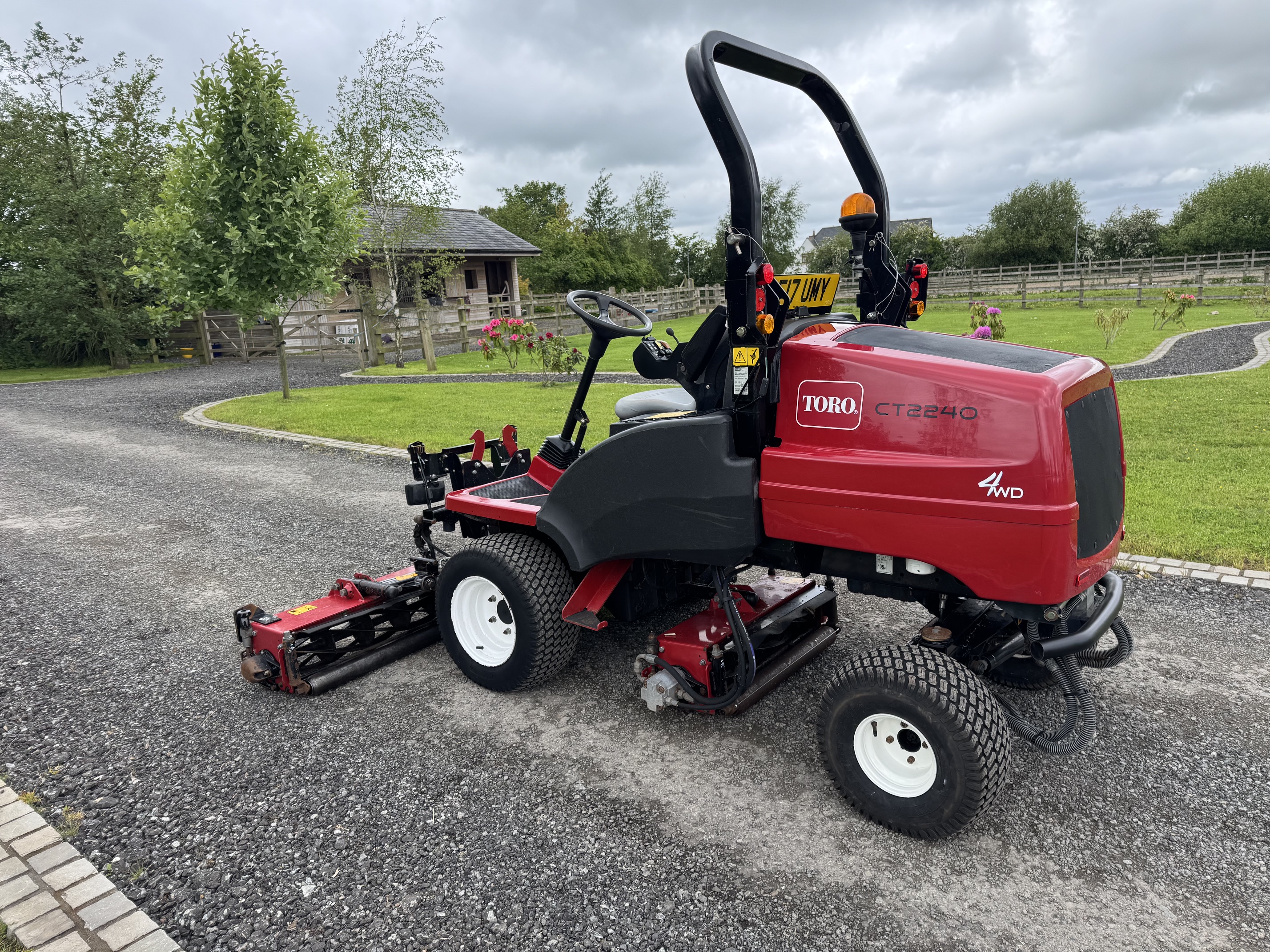 Toro CT2240 Mower / 1073H