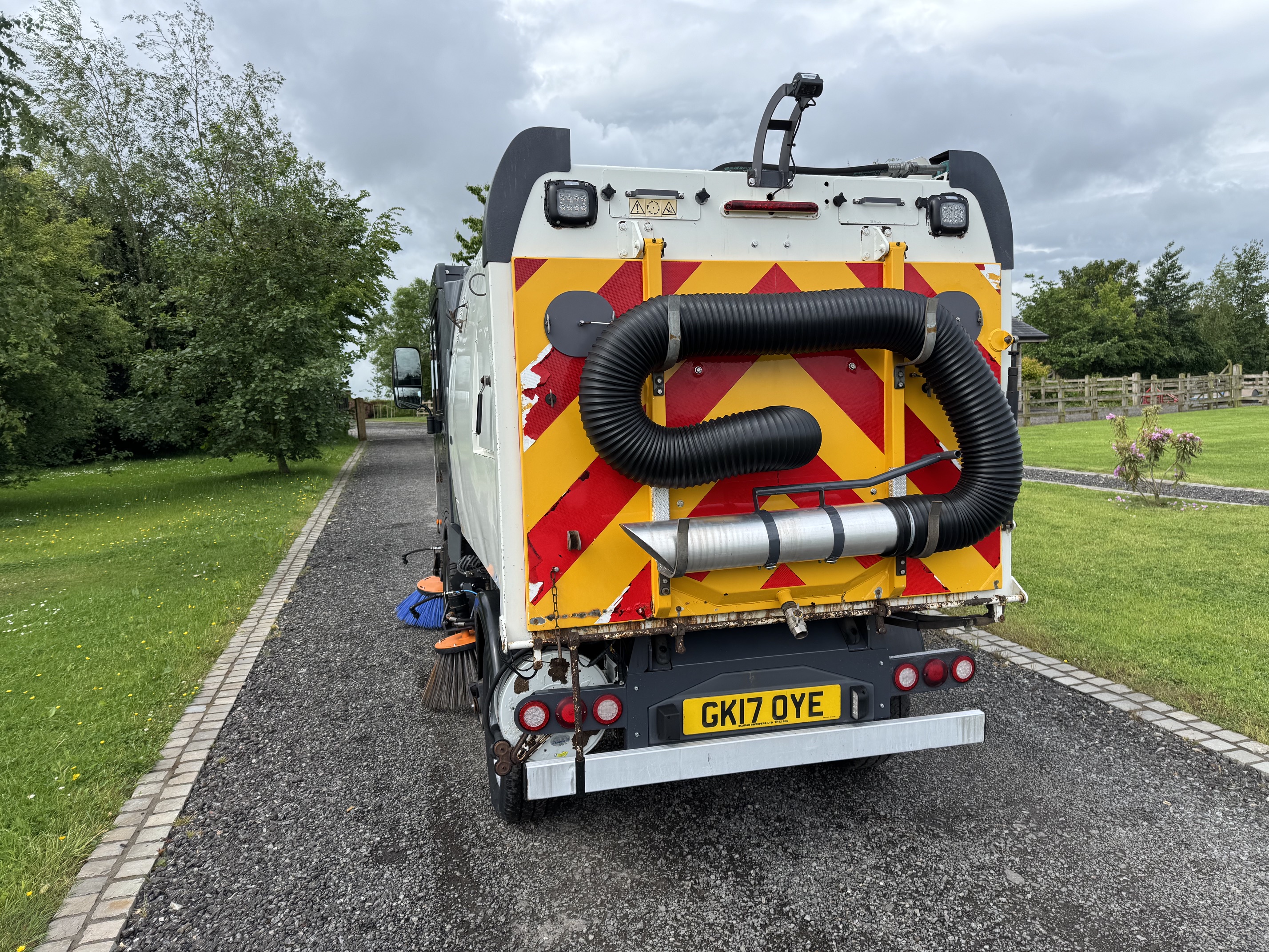 Scarab M25H road sweeper / Pressure Washer 