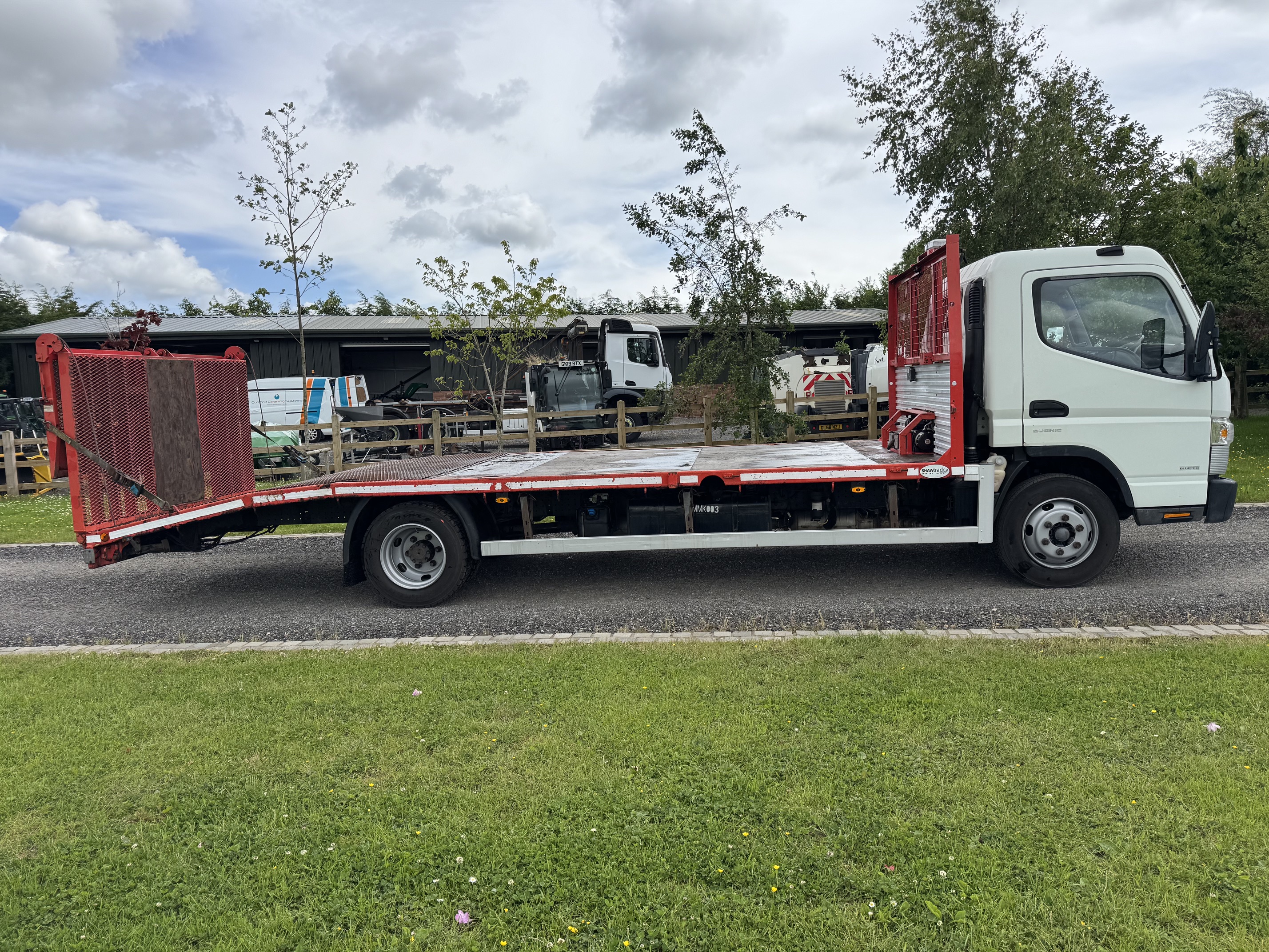 Mitsubishi Fuso Canter 7.5 Ton Beavertail Recovery Truck