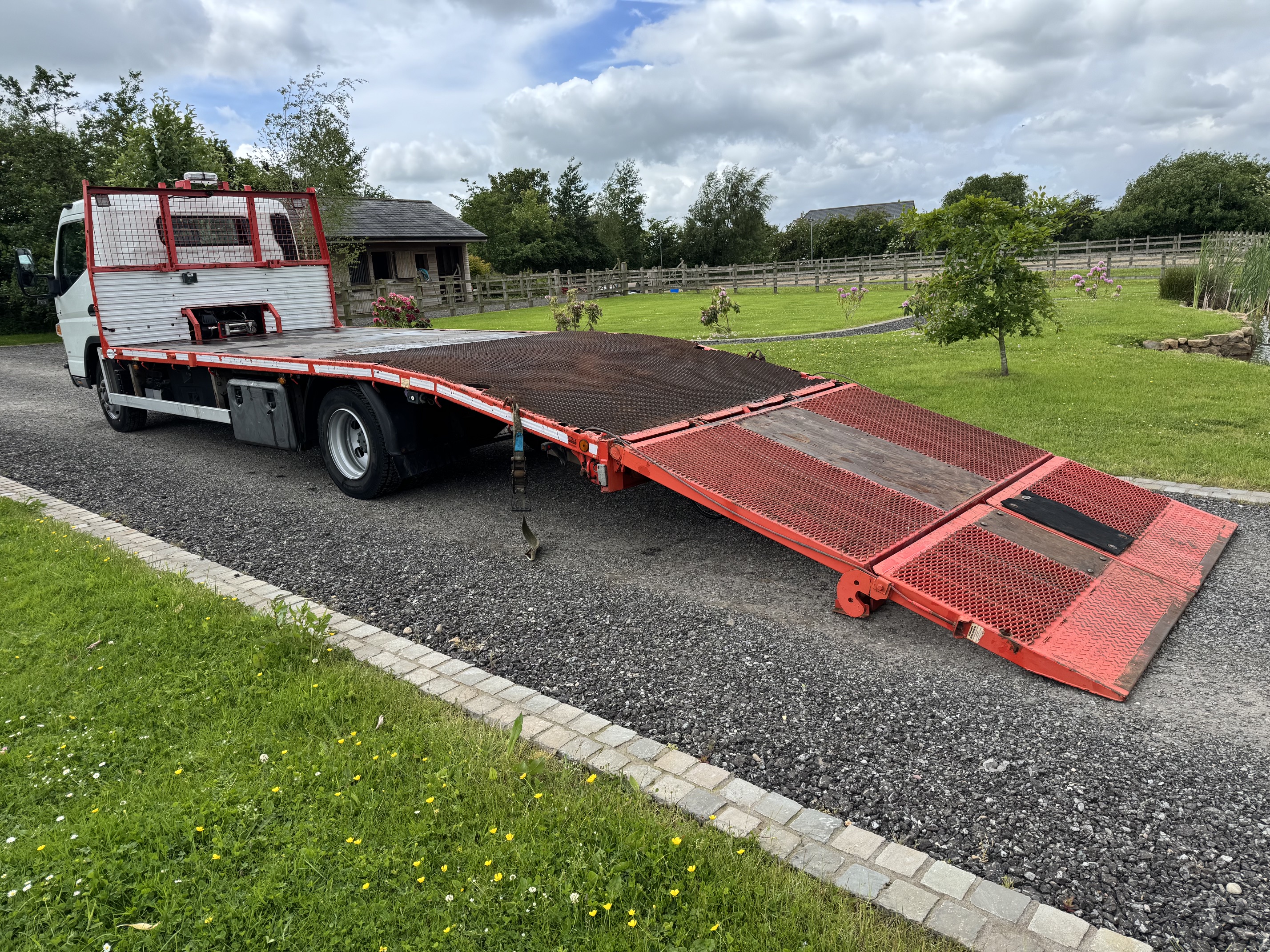 Mitsubishi Fuso Canter 7.5 Ton Beavertail Recovery Truck