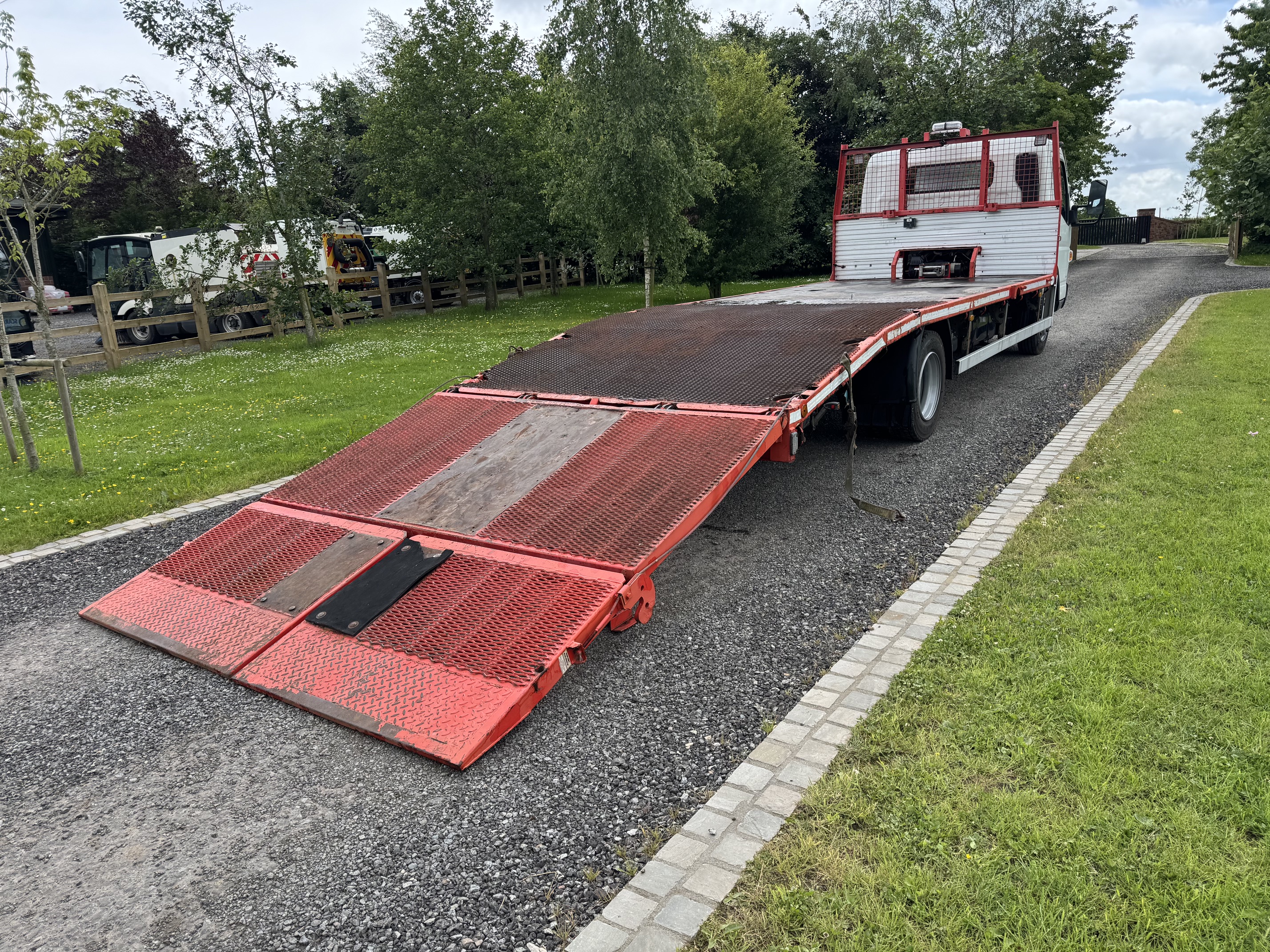 Mitsubishi Fuso Canter 7.5 Ton Beavertail Recovery Truck