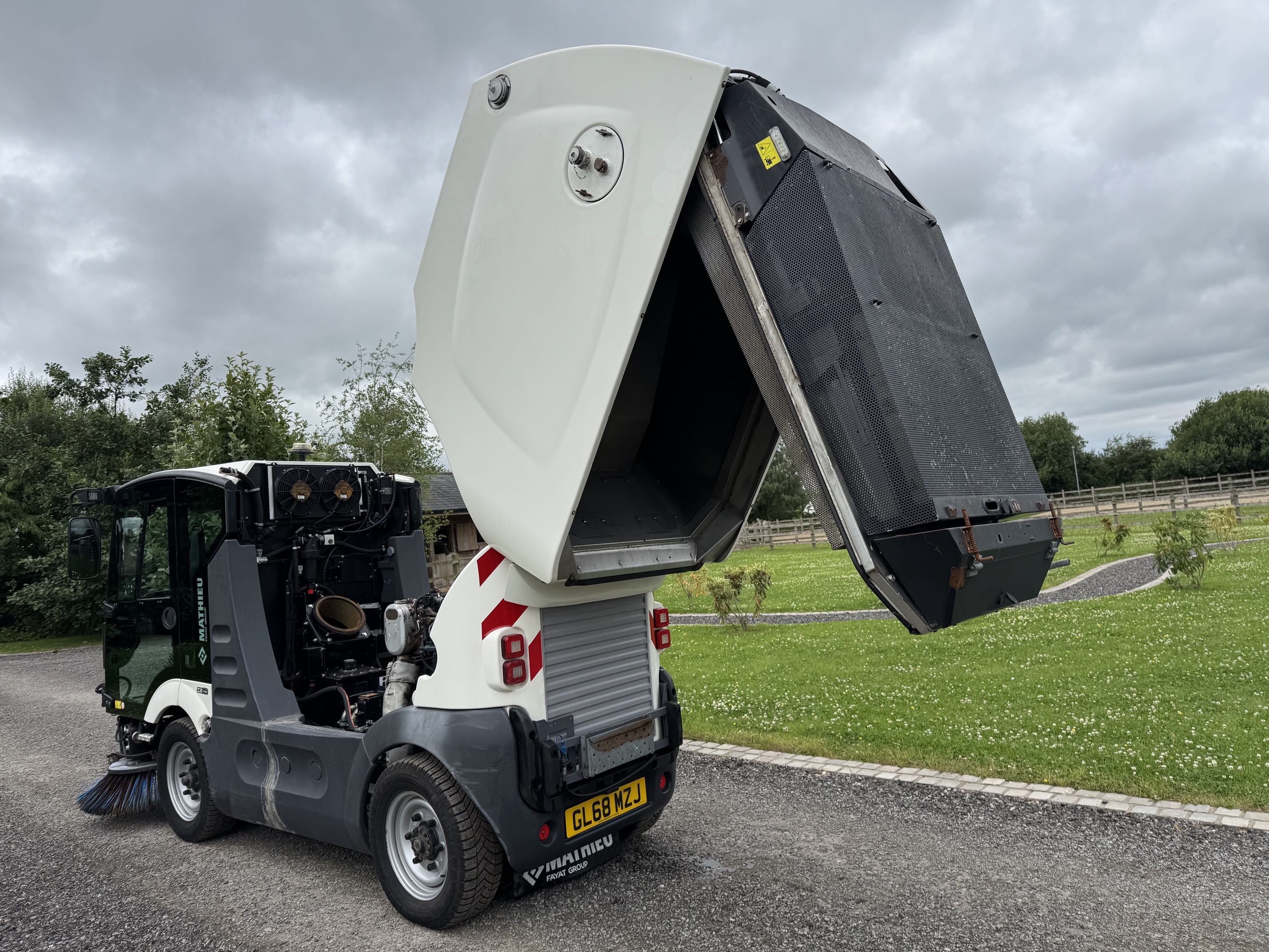 Scarab mathieu MC210 Azura Flex Road Sweeper