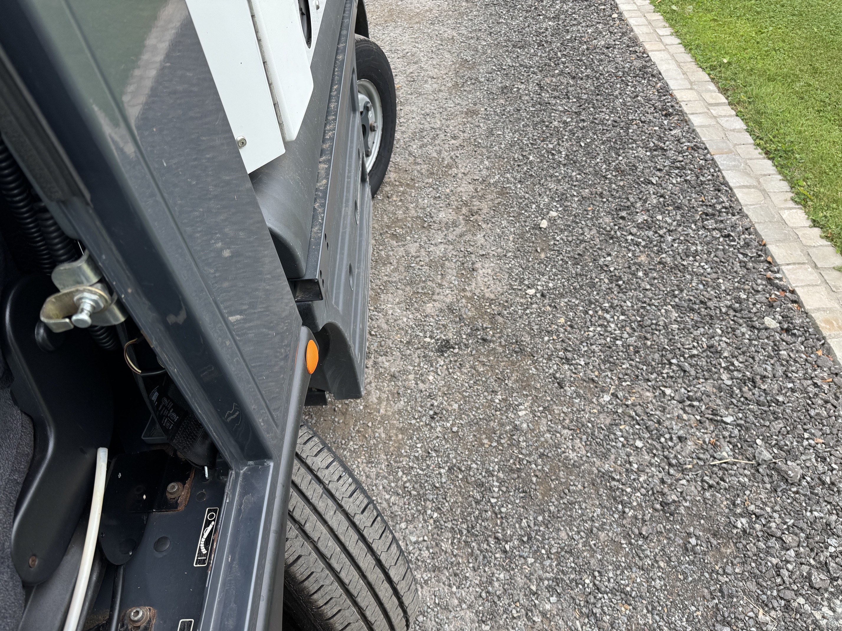 Schmidt Swingo 200+ Road Sweeper