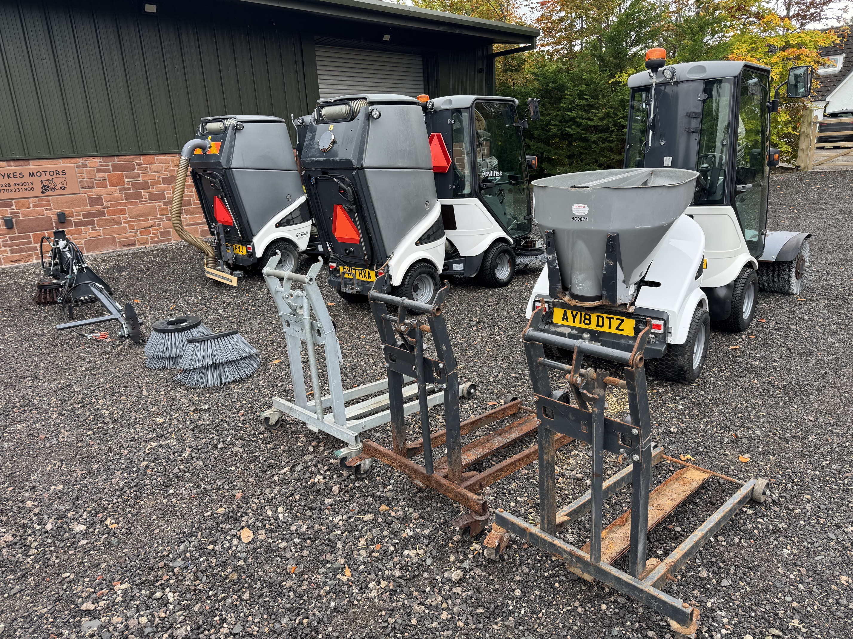 Nilfisk Egholm City Ranger 2250 - Various Attachments