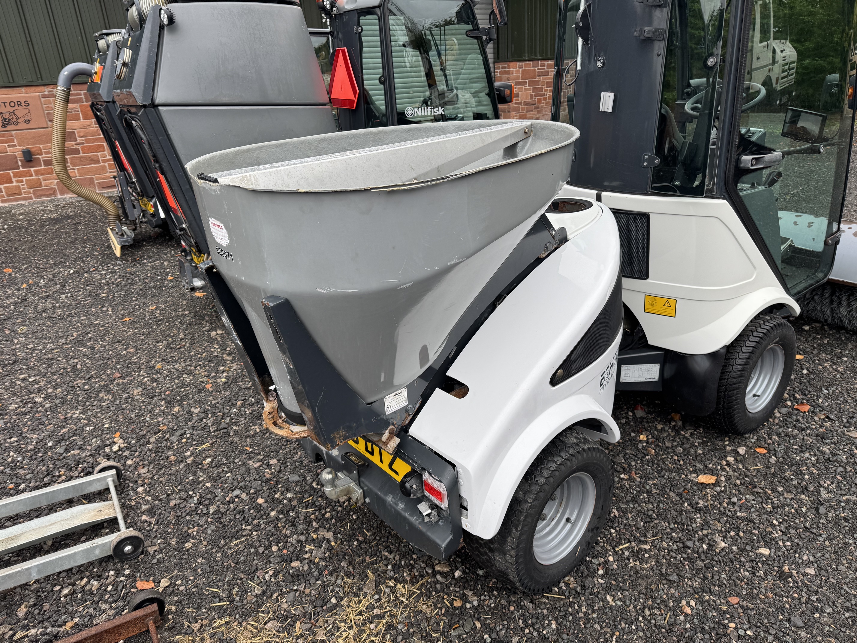 Nilfisk Egholm City Ranger 2250 - Various Attachments