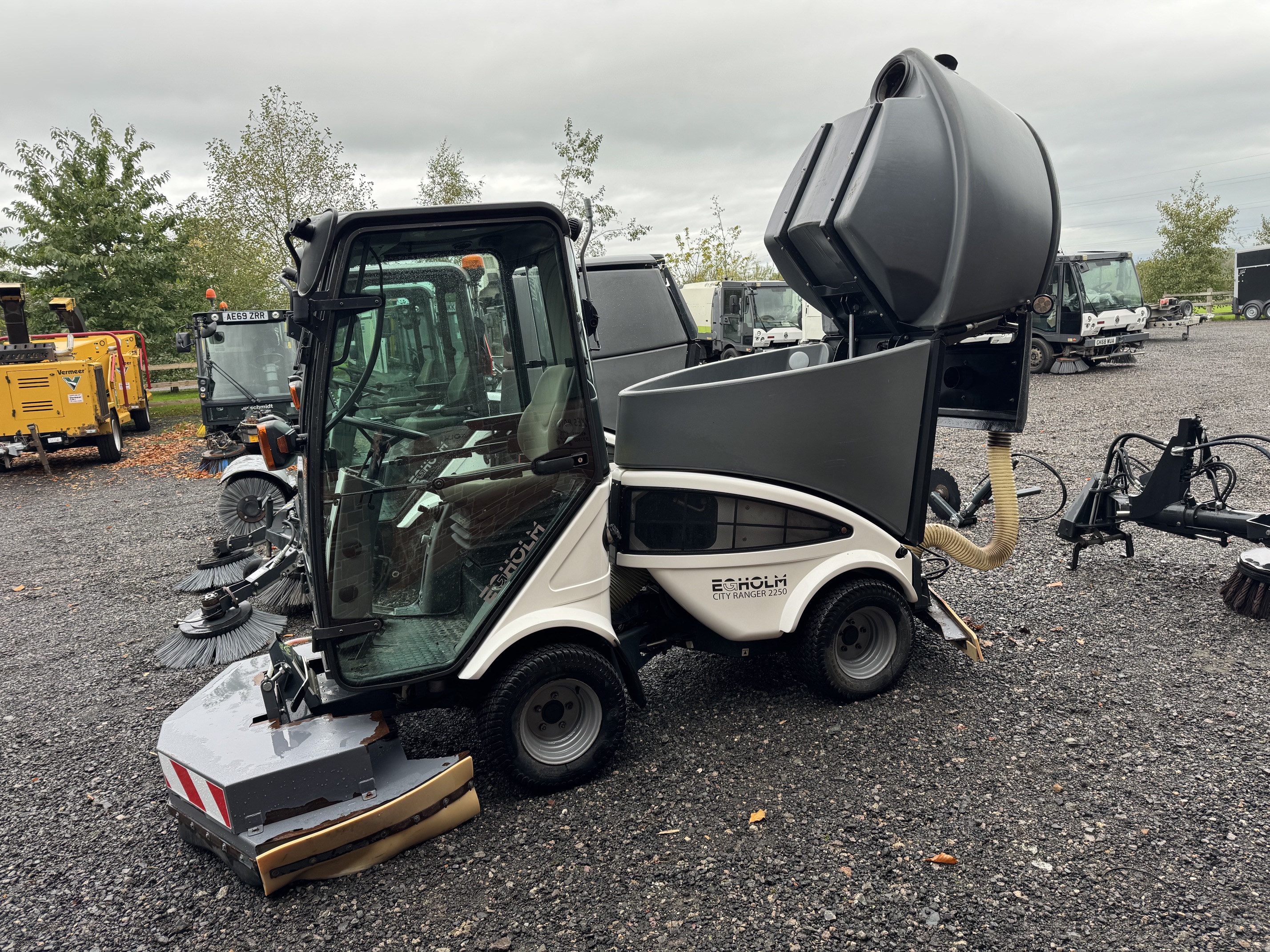 Nilfisk Egholm City Ranger 2250 - Various Attachments