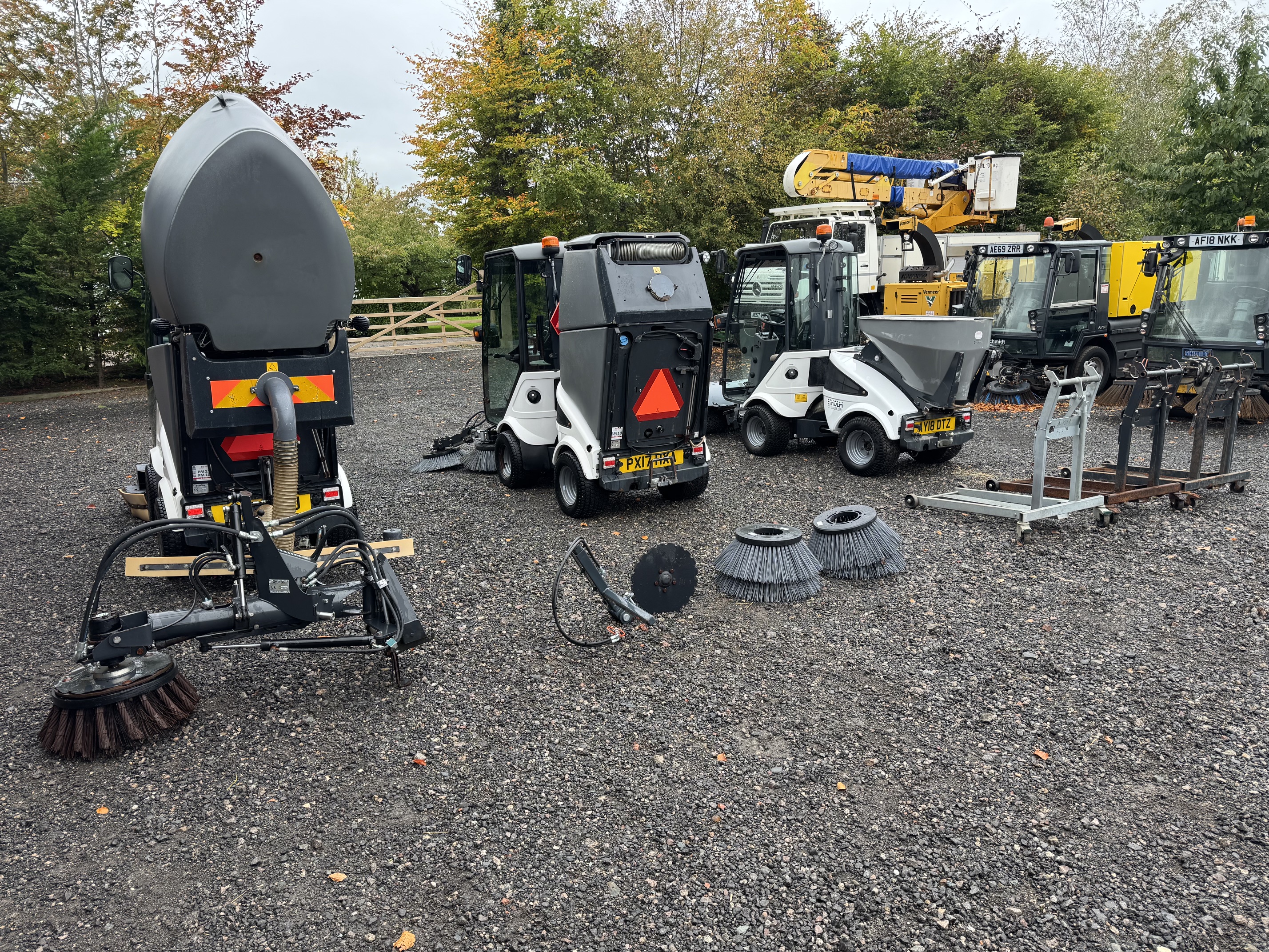 Nilfisk Egholm City Ranger 2250 - Various Attachments